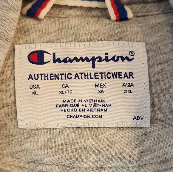 Champion Puffy Vest - Picture 4 of 5